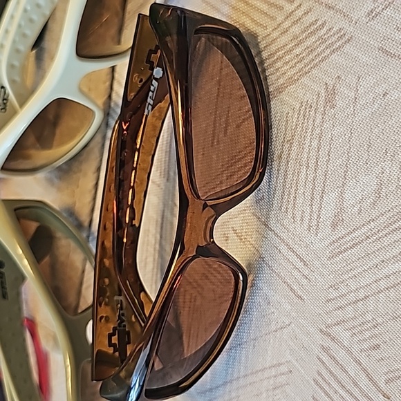 SPY MC - Picture 8 of 16